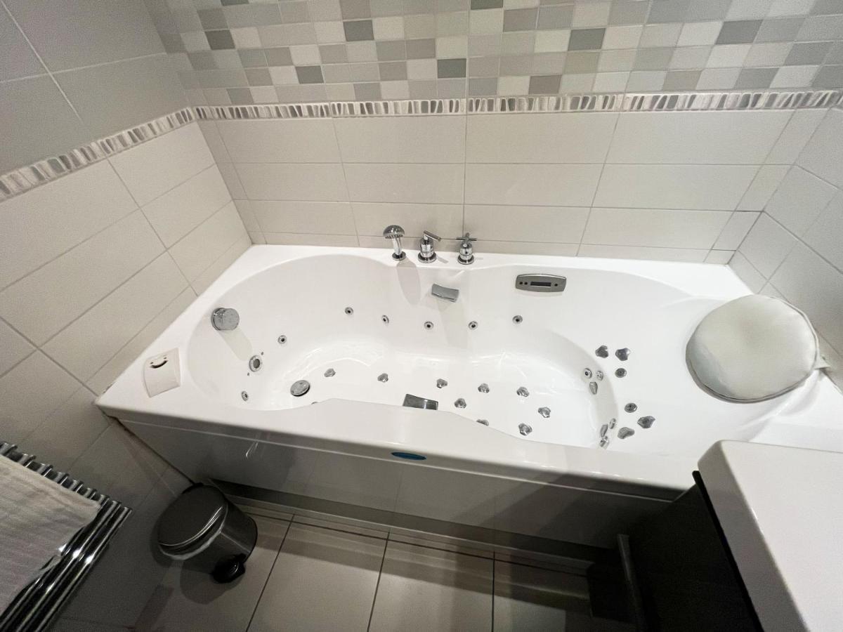 Appartement 84M² Avec 2 Parkings Privatifs Вилньов Любе Екстериор снимка